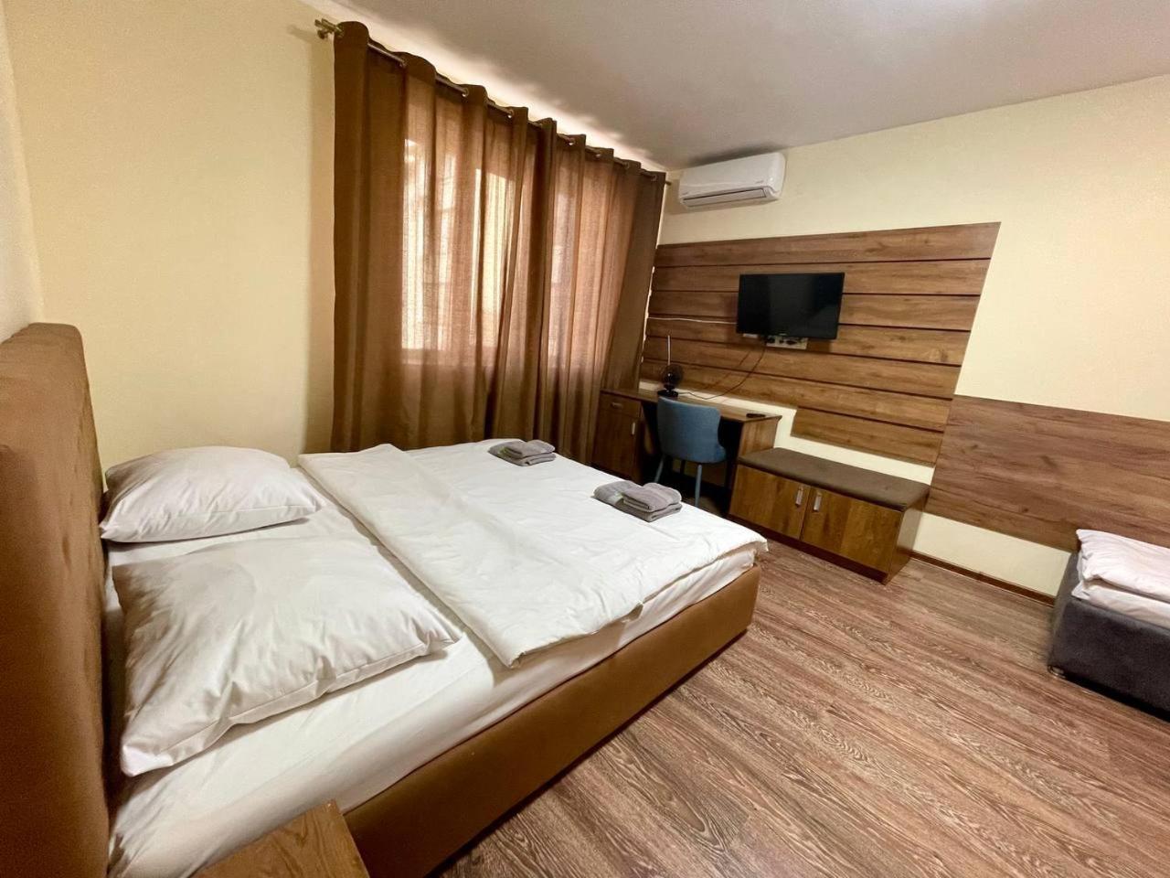 Apartments In Uzhgorod For You. Esterno foto