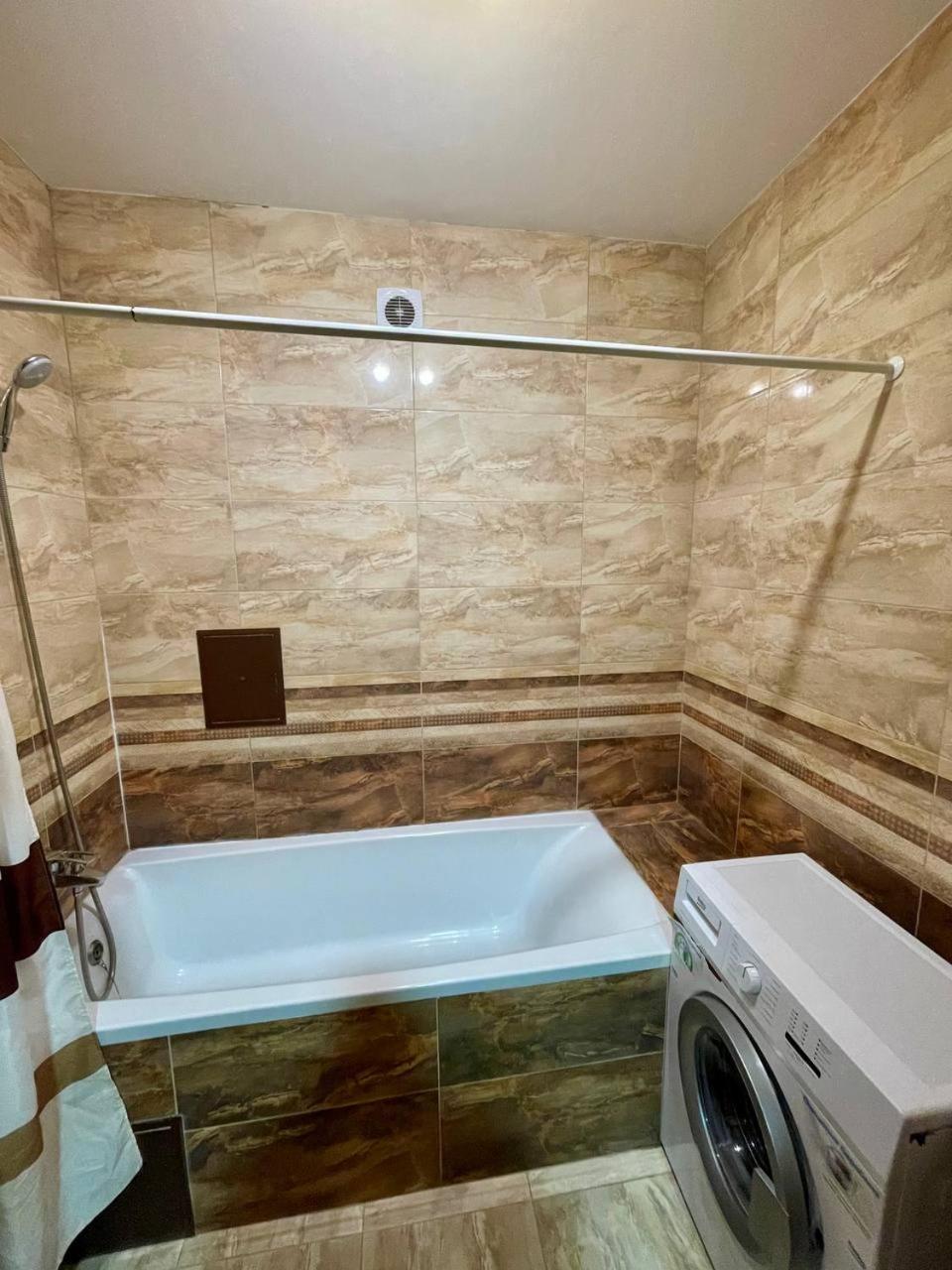 Apartments In Uzhgorod For You. Esterno foto